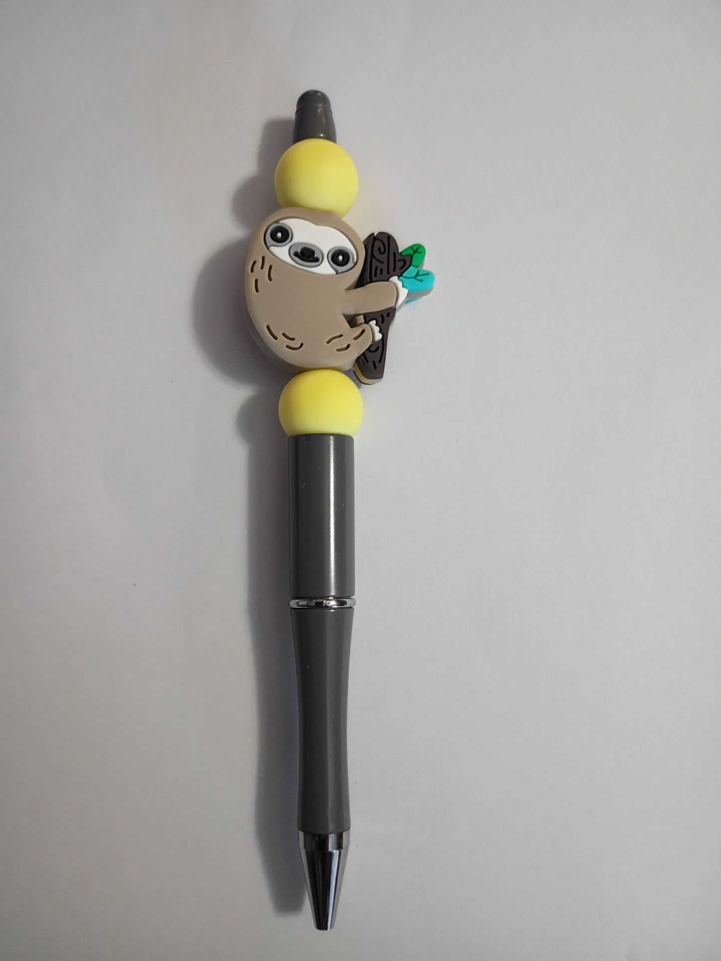 Beaded pen: Wood Sloth